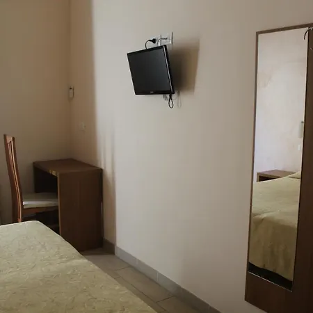 Adria Nuova 3*