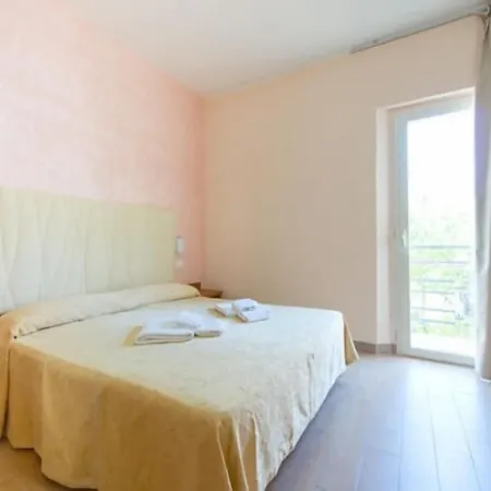 Adria Nuova Отель