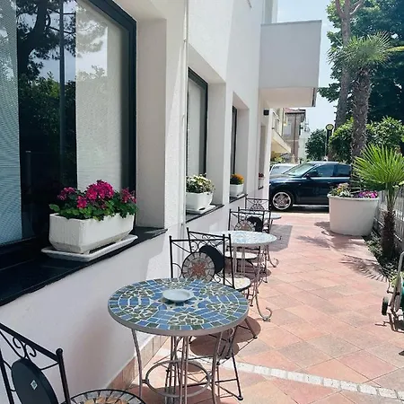 Adria Nuova 酒店 里米尼